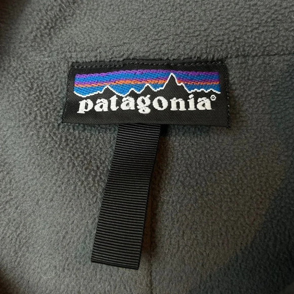 Patagonia Fleece Lined  Zip Up Hooded Jacket - Picture 10 of 10